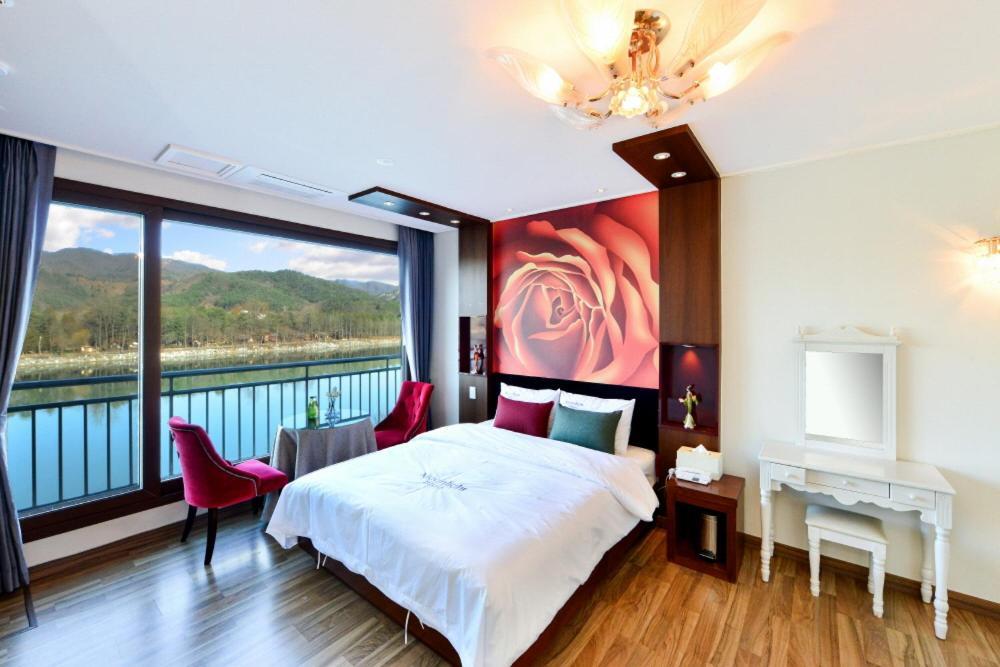 Moonlight Blue Pension Gapyeong Exterior foto