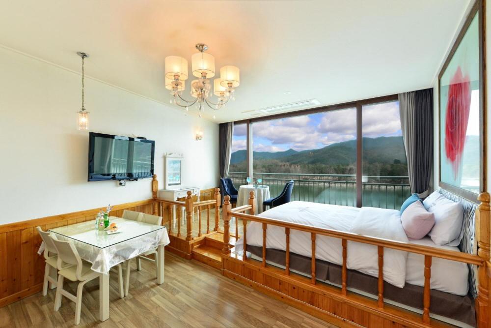 Moonlight Blue Pension Villa Gapyeong Exterior foto